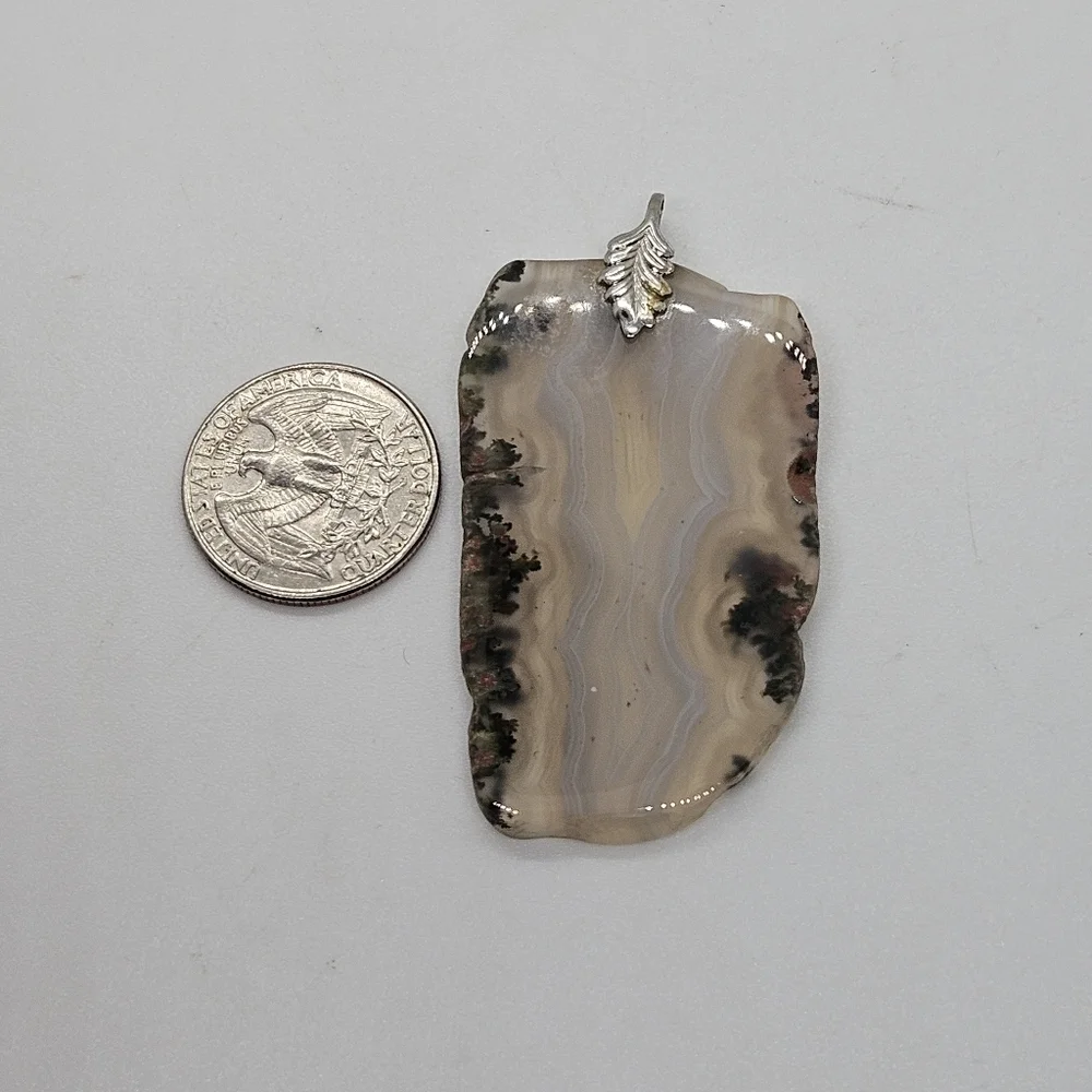agate slice pendant
